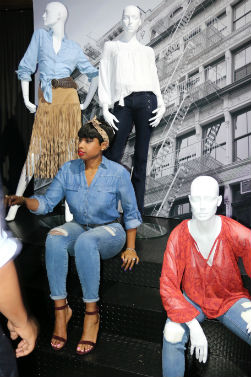 Illustration for article titled Jennifer Hudson Is the Face of a New Jeans Campaign at New York & Co.